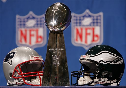 New England vs. Philadelphia / Lombardi Trophy (AP)